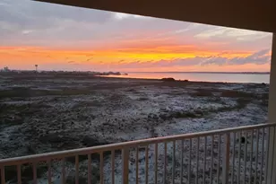 8436 Gulf Blvd, Navarre, FL 32566 - Photo 4