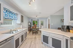 953 Pacific Silver Ct, Fort Walton Beach, FL 32547 - Photo 10