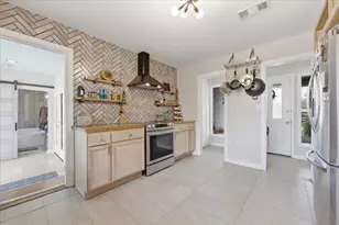 229 NW Theresa Ct, Fort Walton Beach, FL 32548 - Photo 14