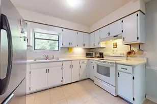 118 Fairoaks Dr, Crestview, FL 32539 - Photo 6