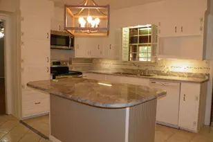 212 Priscilla Dr, Fort Walton Beach, FL 32547 - Photo 2