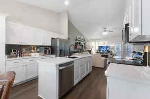 6042 Capitol Dr, Gulf Breeze, FL 32563 - Photo 8