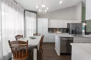 6042 Capitol Dr, Gulf Breeze, FL 32563 - Photo 10