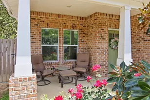 1571 Cedar St, Niceville, FL 32578 - Photo 2