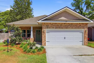 1571 Cedar Street, Niceville, FL 32578 - Photo 2