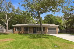 54 Berwick Cir, Shalimar, FL 32579 - Photo 2
