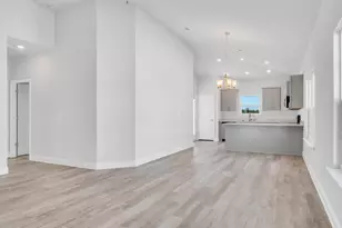 140 Bonne Vue Cir, Freeport, FL 32439 - Photo 4