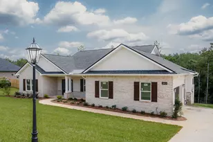 2462 Hammock Ln, Crestview, FL 32536 - Photo 2