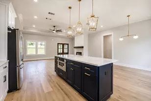 2462 Hammock Ln, Crestview, FL 32536 - Photo 8