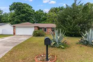 5518 Chantilly Cir, Milton, FL 32583 - Photo 4