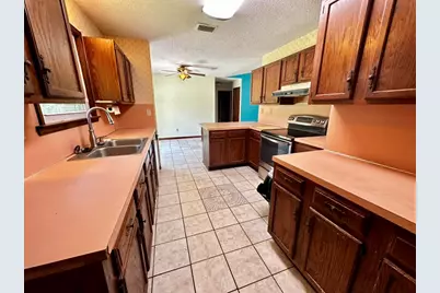 310 Springwood Circle, Crestview, FL 32536 - Photo 8