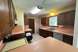 310 Springwood Cir, Crestview, FL 32536 - Photo 10