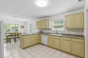 2284 Prytania Cir, Navarre, FL 32566 - Photo 14