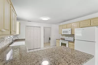 2284 Prytania Circle, Navarre, FL 32566 - Photo 12