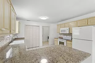 2284 Prytania Cir, Navarre, FL 32566 - Photo 12