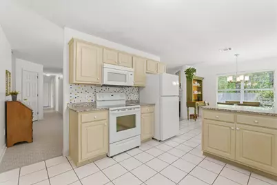 2284 Prytania Circle, Navarre, FL 32566 - Photo 14