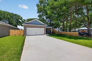 1609 26th St, Niceville, FL 32578 - Photo 4