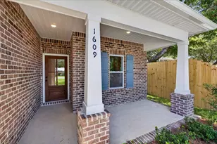 1609 26th St, Niceville, FL 32578 - Photo 6