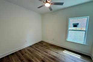 1607B 26th St, Niceville, FL 32578 - Photo 12
