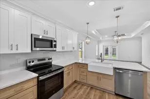 1607B 26th St, Niceville, FL 32578 - Photo 18