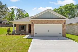 1607B 26th St, Niceville, FL 32578 - Photo 1