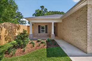 1607A 26th St, Niceville, FL 32578 - Photo 6