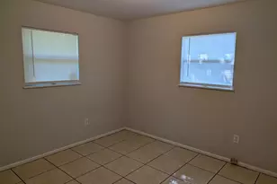 6453 Julia Dr, Milton, FL 32570 - Photo 8