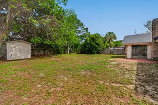 2205 Calle De Marbella, Navarre, FL 32566 - Photo 34