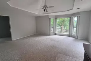 395 Lake Holley Cir, Defuniak Springs, FL 32433 - Photo 16