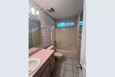 395 Lake Holley Circle, Defuniak Springs, FL 32433 - Photo 10