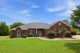 51 Tournament Ln, Freeport, FL 32439 - Photo 1
