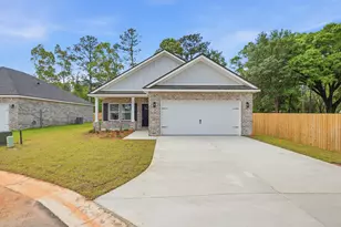 2829 Blackbird Ct, Crestview, FL 32539 - Photo 2