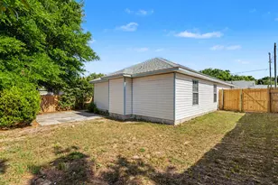 421 Apple Dr, Crestview, FL 32536 - Photo 28