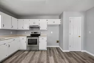 421 Apple Dr, Crestview, FL 32536 - Photo 12