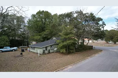 625 E Chestnut Avenue, Crestview, FL 32539 - Photo 16