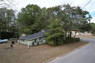 625 E Chestnut Ave, Crestview, FL 32539 - Photo 16