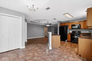 203 8th Ave, Crestview, FL 32536 - Photo 4