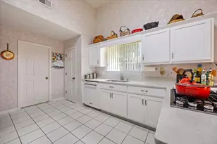 806 Linda Dr, Mary Esther, FL 32569 - Photo 16
