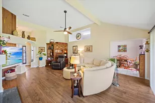 806 Linda Dr, Mary Esther, FL 32569 - Photo 10