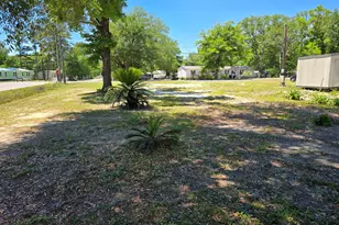 613 Old Jolly Bay Rd, Freeport, FL 32439 - Photo 1