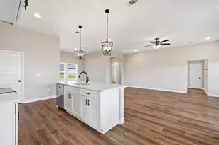 2807 Blackbird Ct, Crestview, FL 32539 - Photo 10