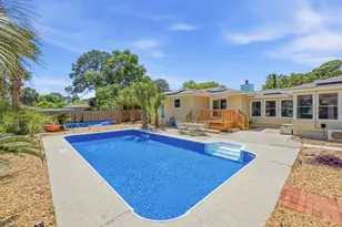 203 NE Bradley Dr, Fort Walton Beach, FL 32547 - Photo 36