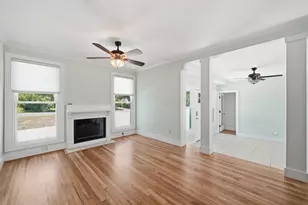 203 NE Bradley Dr, Fort Walton Beach, FL 32547 - Photo 6