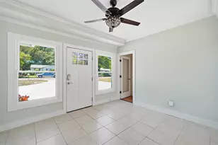 203 NE Bradley Dr, Fort Walton Beach, FL 32547 - Photo 4
