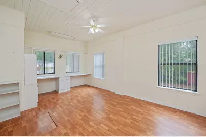 355 W First Avenue, Crestview, FL 32536 - Photo 10