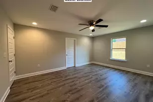 445 Scooter Cv, Crestview, FL 32539 - Photo 10