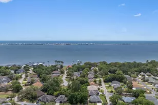 1739 Sound Creek Ct, Navarre, FL 32566 - Photo 70