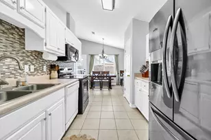 389 Pristine Water Ln, Mary Esther, FL 32569 - Photo 10