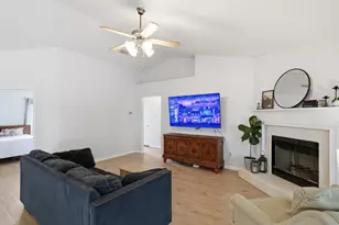 2370 Barberee Dr, Crestview, FL 32536 - Photo 8