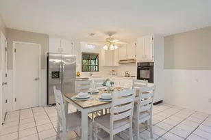 1005 Julia Ave, Niceville, FL 32578 - Photo 4